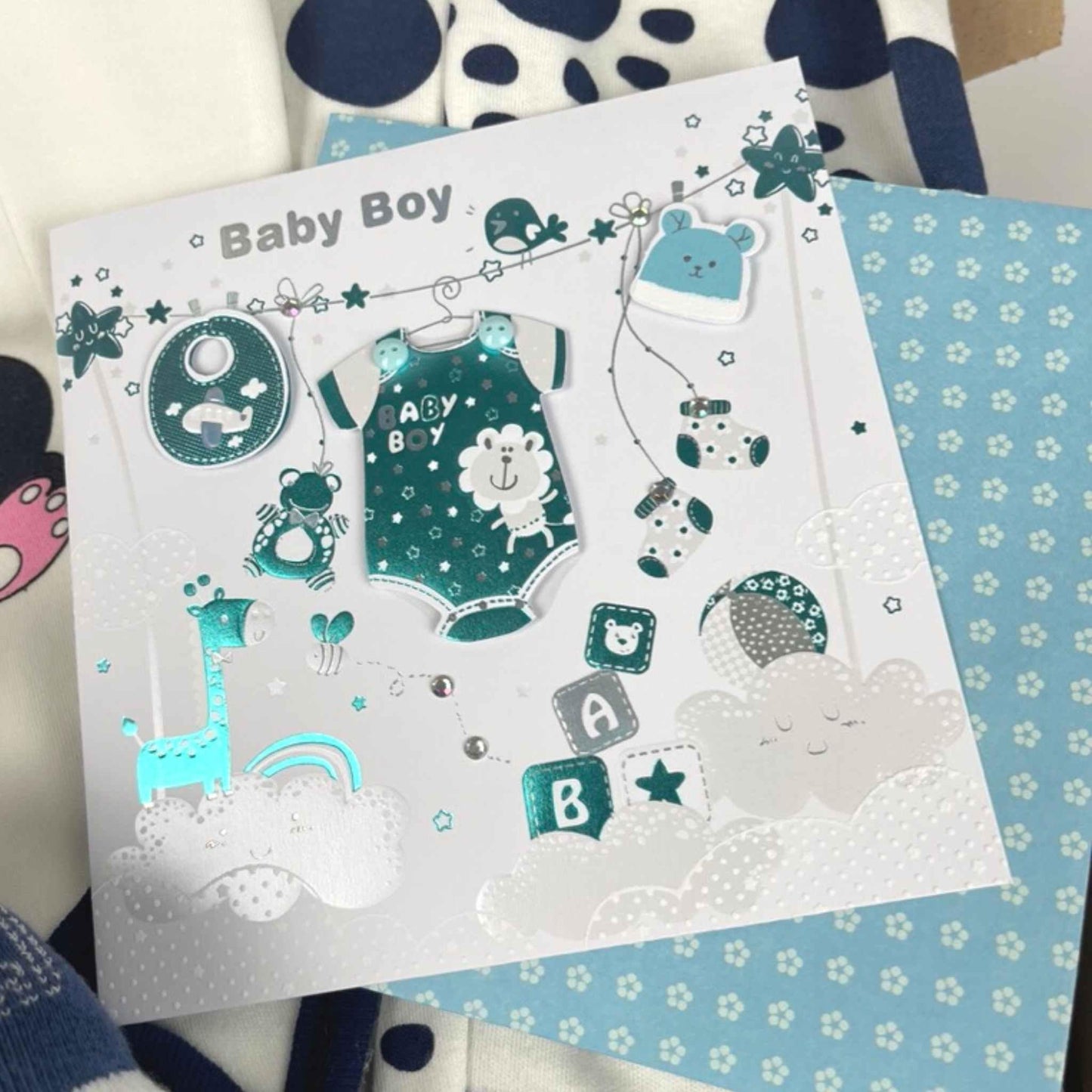 Baby_geschenke_junge_Babykleidung.jpg