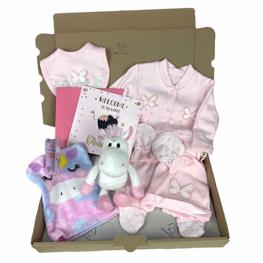 baby_geschenke_mädchen_babykleidung_kuscheltier.jpg
